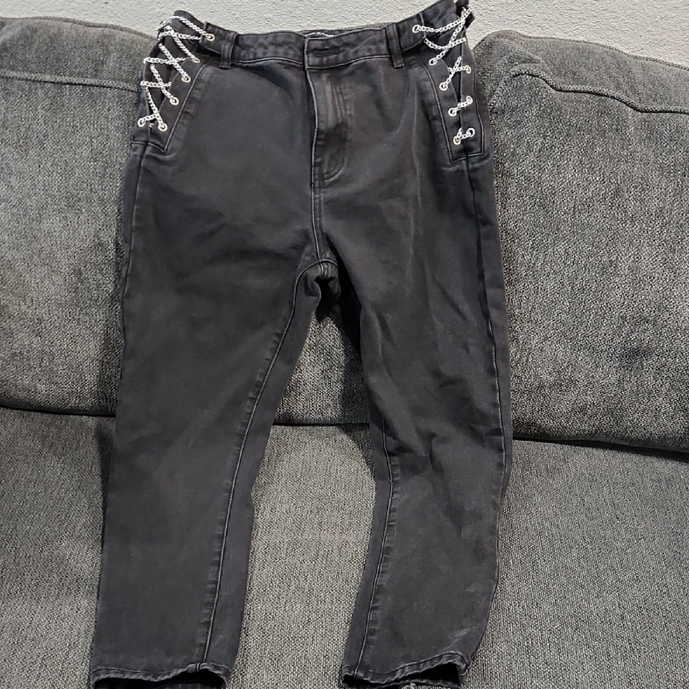 Women's/juniors/unisex Jeans With Lace Up Chains